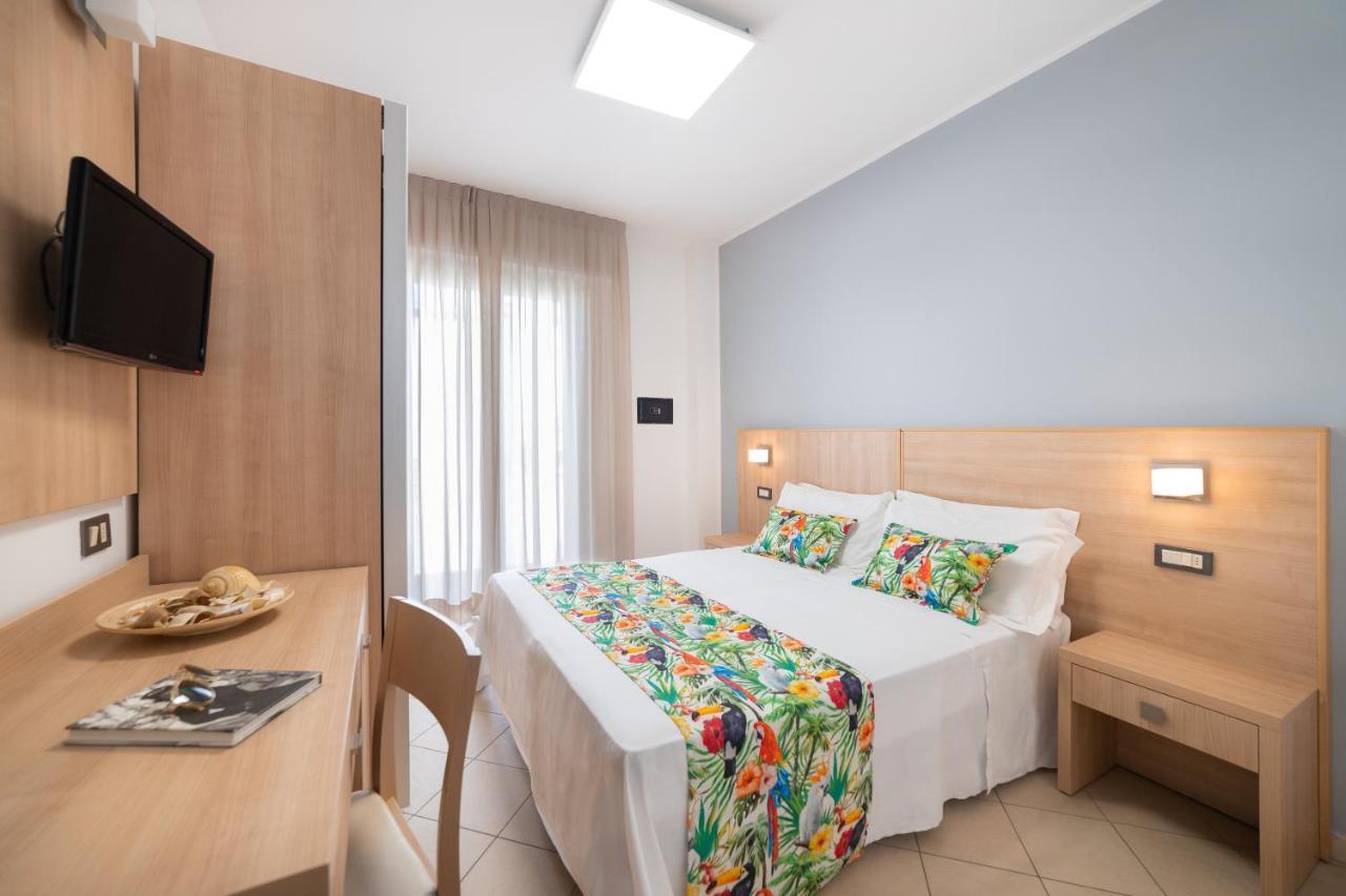 Hotel Amalfi - Smart Hotel Riccione Exterior foto